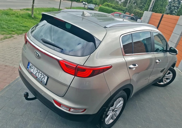 Kia Sportage cena 65999 przebieg: 137000, rok produkcji 2016 z Tuchów małe 326